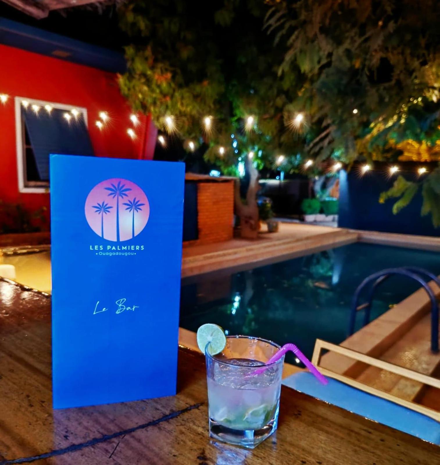 Hotel Les Palmiers 瓦加杜古 外观 照片