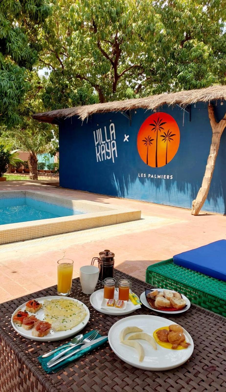 Hotel Les Palmiers 瓦加杜古 外观 照片